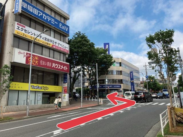 11 こちらがＣルーム。 ノックをしてお入りください